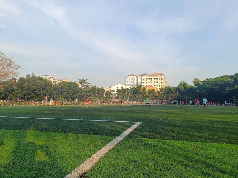 Ahlone Football ground (အလုံ ေဘာလုံးကွင်း)